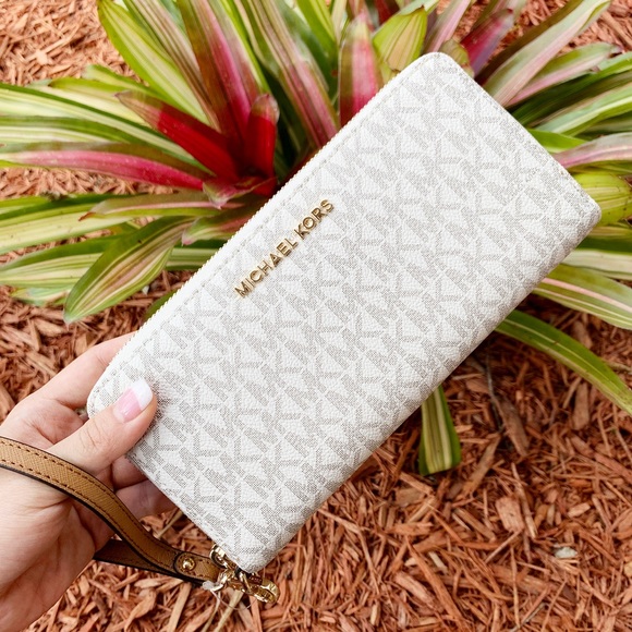 👜💕Michel Kors Large Wallet - Picture 8 of 8